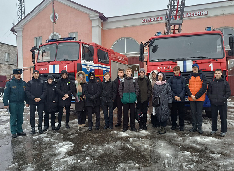 В Рогачевском РОЧС прошел день открытых дверей