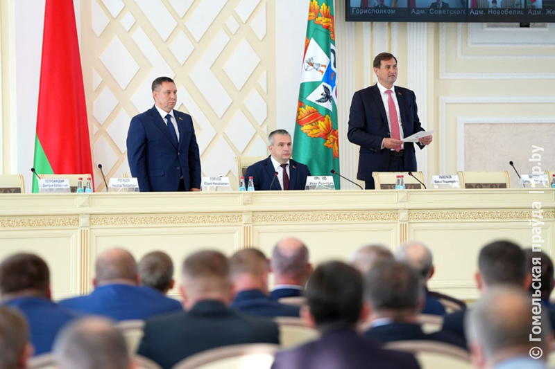 "Все вопросы доворачивает до последней гайки": нового помощника Президента – инспектора по Гомельский области представили местной вертикали власти