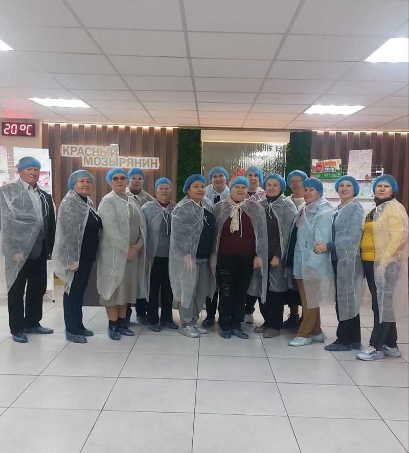 «Красный Мозырянин», первобытный человек и монастырь: насыщенный день ветеранов труда Рогачевщины