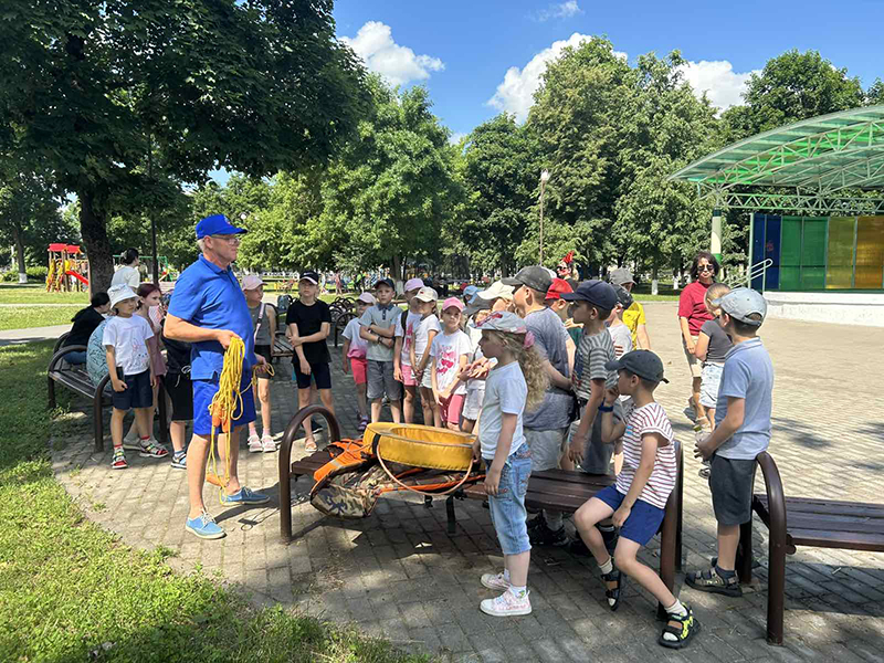 Рогачевские осводовцы учат детей, как не допустить ошибок на воде