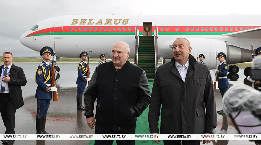 Лукашенко и Алиев посещают возрождаемые территории Азербайджана