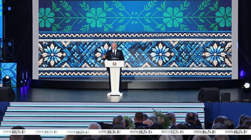 Лукашенко назвал основу культурного кода белорусов и ключ к пониманию самих себя