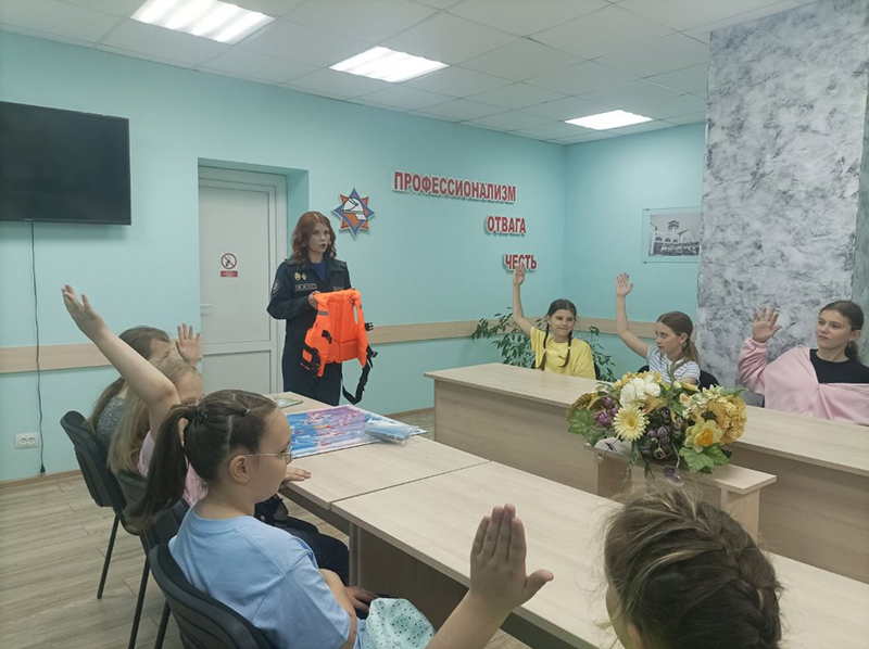 Акция «Безопасные каникулы» продолжает свое шествие по Рогачевскому району