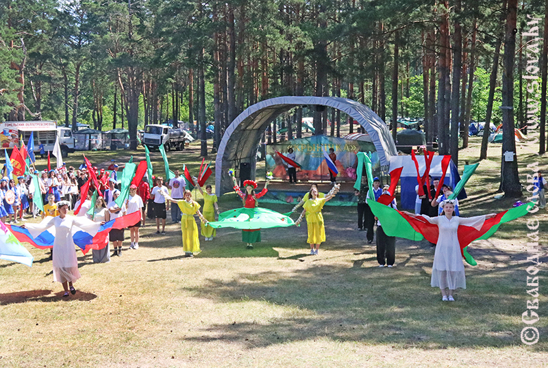Миссия выполнима: участники «Крынічкi» отыщут оберег единения