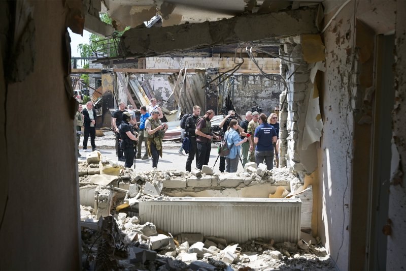 «Ложь успевает обойти полмира, пока правда надевает штаны»