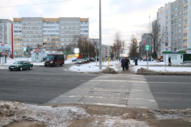 В Рогачёве светофор и «лежачий полицейский» не поделили перекрёсток