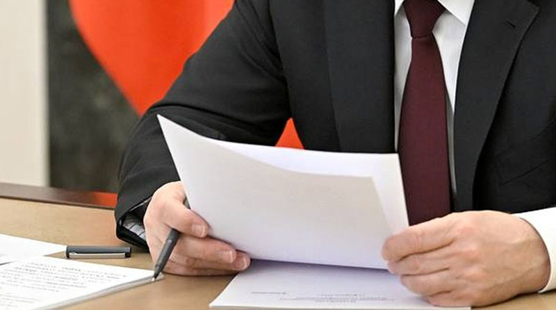 Путин подписал указы о признании независимости ДНР и ЛНР