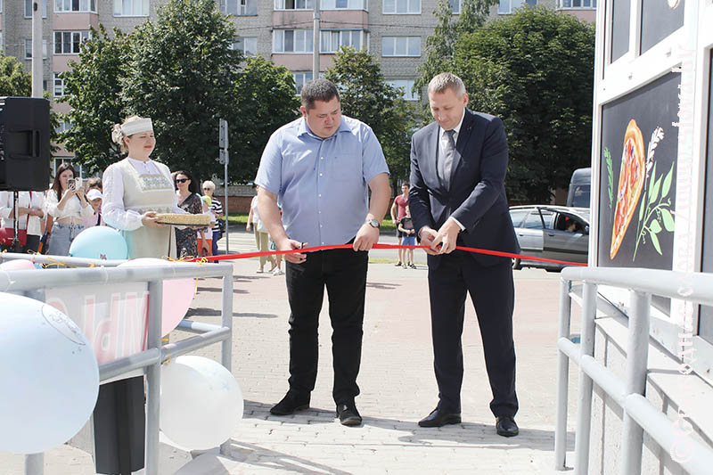 В Рогачеве открылось кафе «Вiтаем». Фоторепортаж