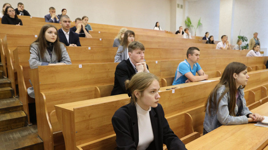 Абитуриенты-медалисты смогут без экзаменов поступить на 30 специальностей БрГТУ