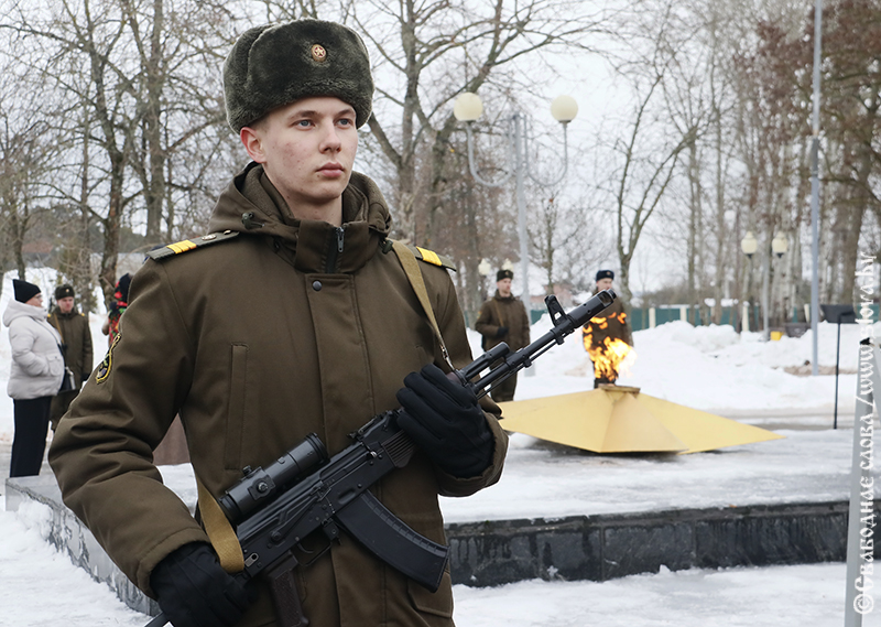 82 года свободы: Рогачев склоняет голову перед подвигом героев