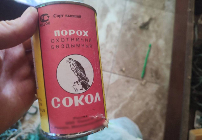В Рогачевском районе мужчина незаконно хранил дома порох