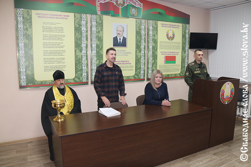 Первый пошел: рогачевцев проводили в армию