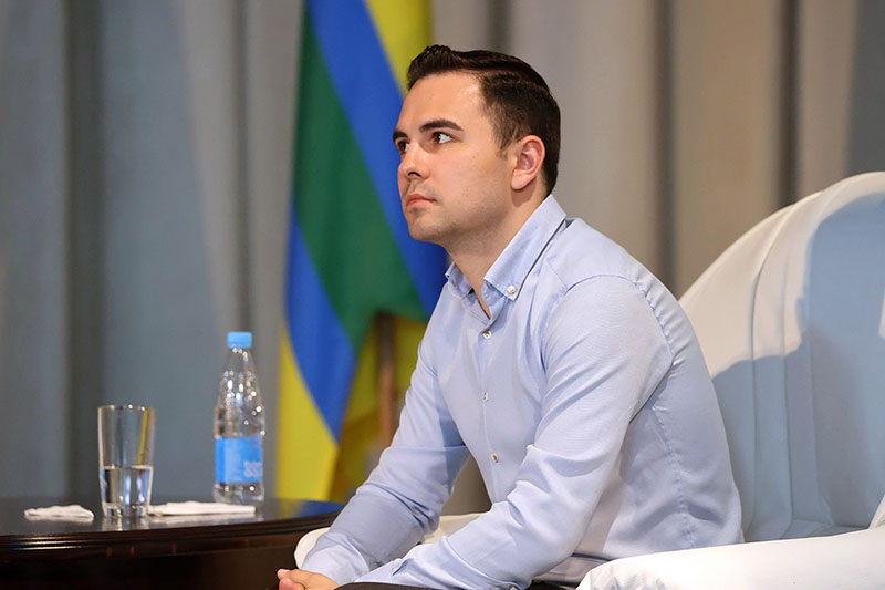 «Санкциями хотят заставить людей ненавидеть свою страну» – Макаревич о методах коллективного Запада
