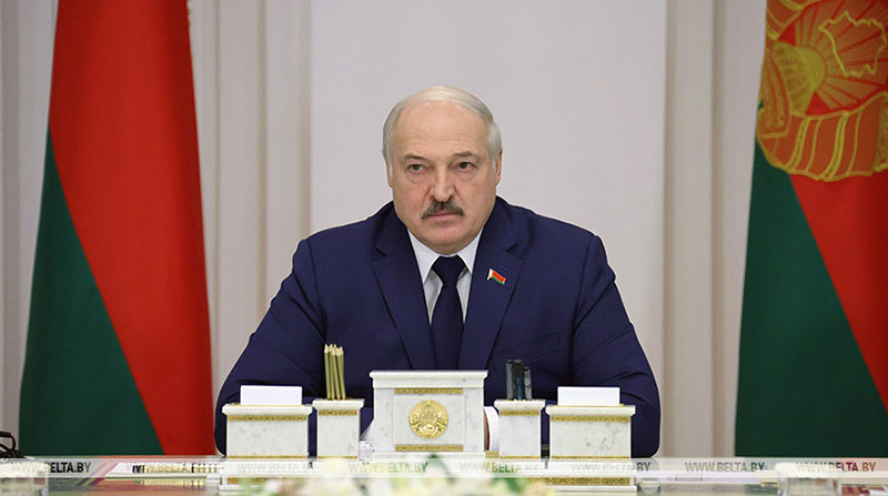 Лукашенко попросил Россию подключить стратегическую авиацию к дежурству на границах Беларуси и Союзного государства