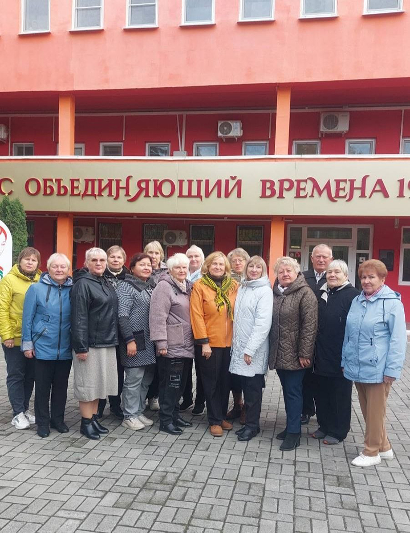 «Красный Мозырянин», первобытный человек и монастырь: насыщенный день ветеранов труда Рогачевщины