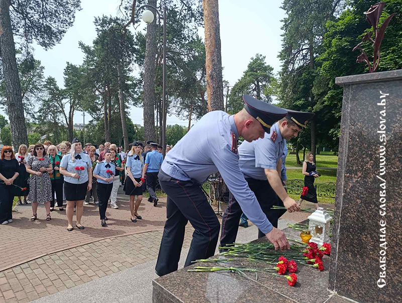 85 лет памяти: возложение цветов и минута молчания