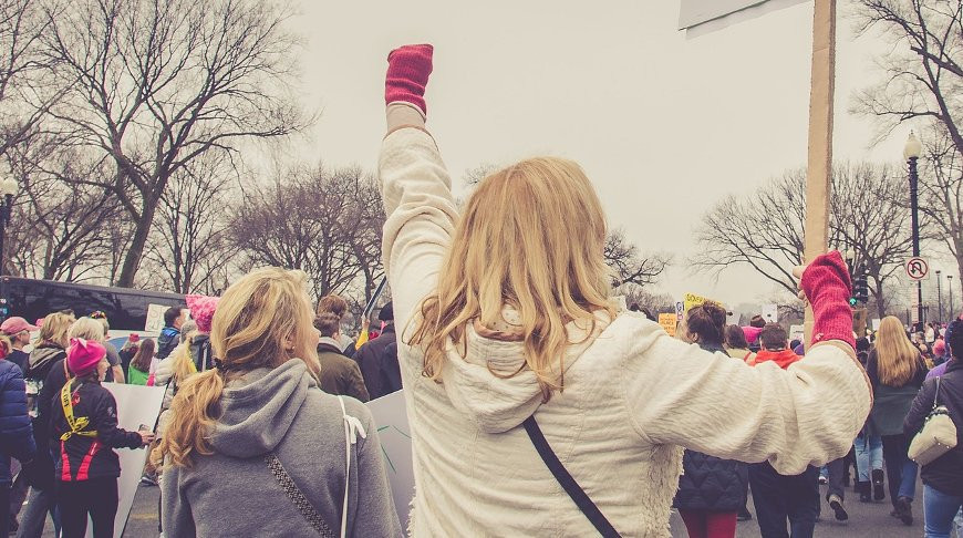 "Танки не создают мира". В Европе прошли митинги в поддержку мирных переговоров в Украине