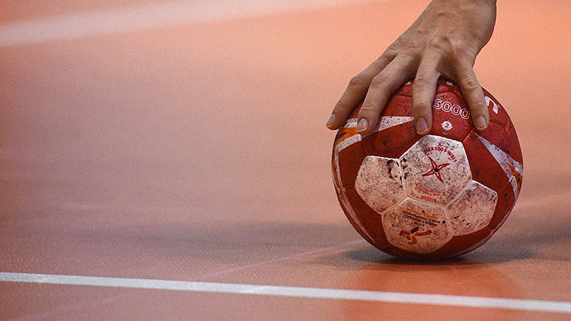 Мужское золото и женское серебро рогачевских гандболистов