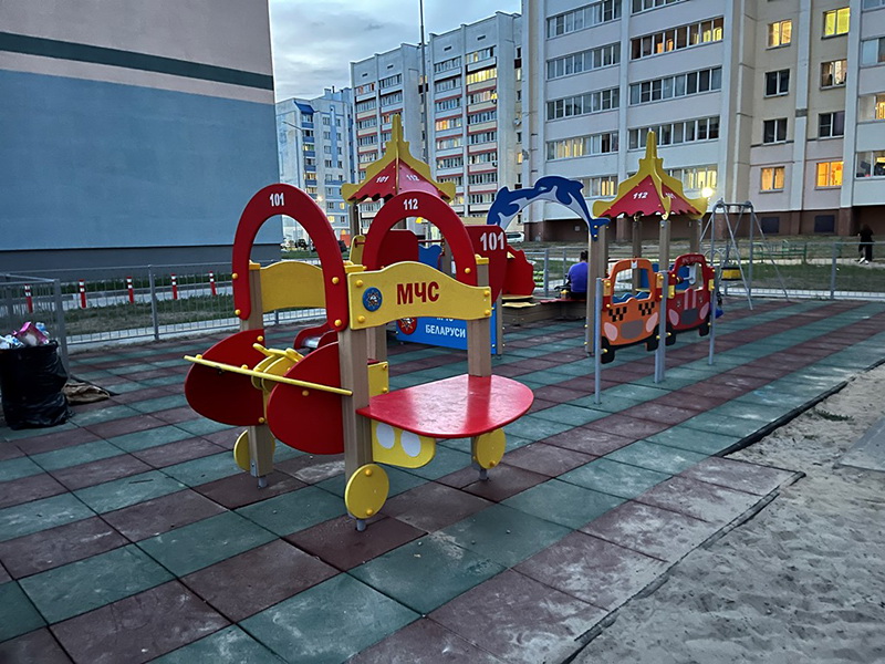Детская игровая площадка МЧС появилась в Рогачеве