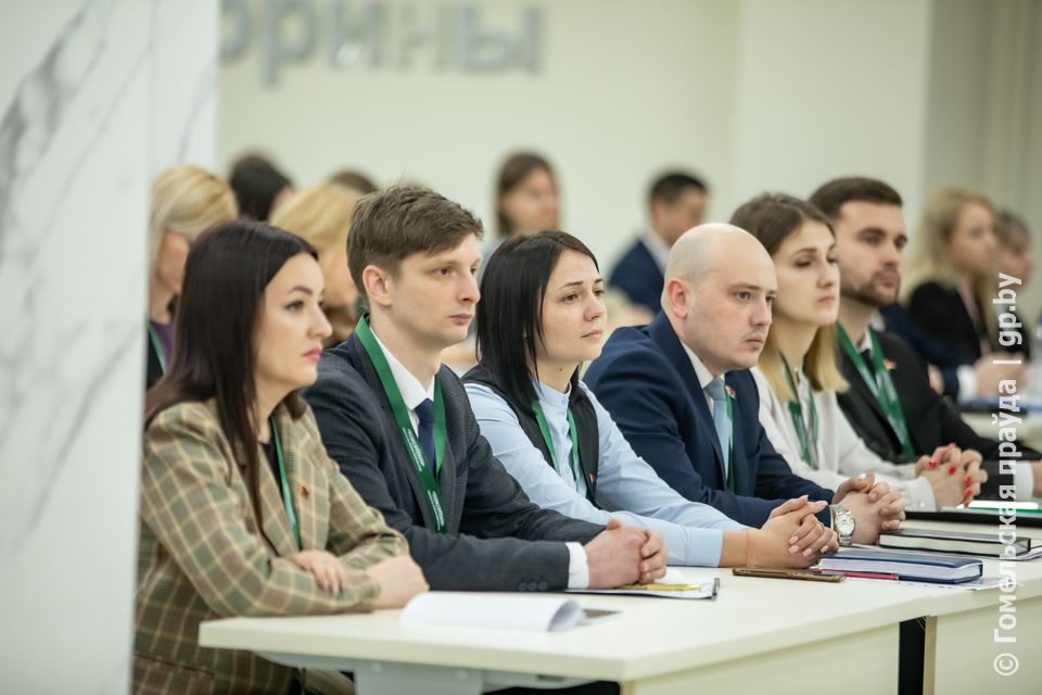 В Гомеле стартовал областной форум молодых госслужащих