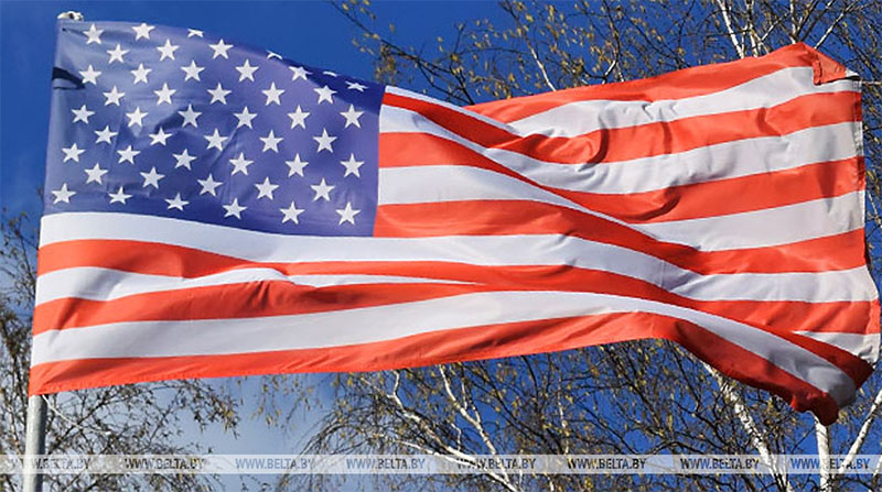 США приостановили работу своего посольства в Минске