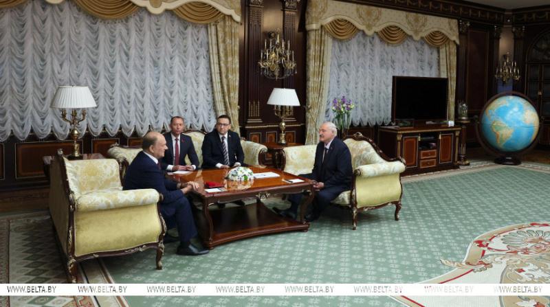 Лукашенко встретился с лидером КПРФ Зюгановым 