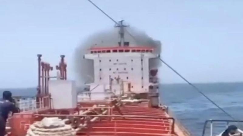 Более 20 моряков эвакуированы с индийского судна после ракетного удара 