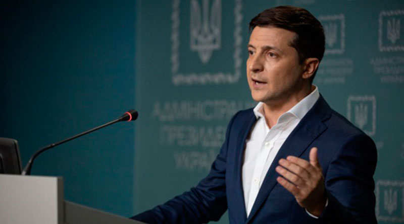Зеленский предложил Путину встретиться в Минске